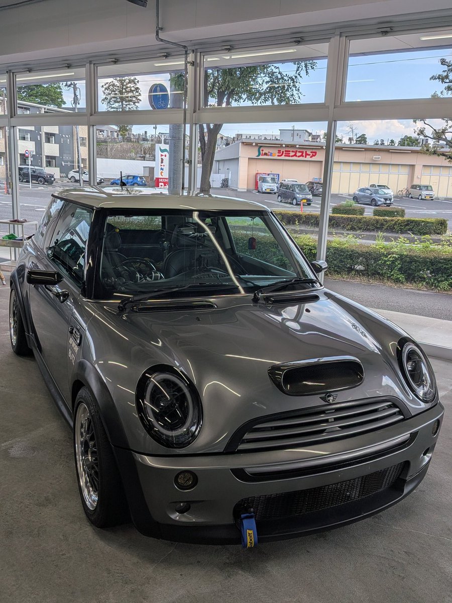 r53_2006's tweet photo. 今日は休みで親のR53を洗車✨️ https://t.co/R7PEMEYdBo