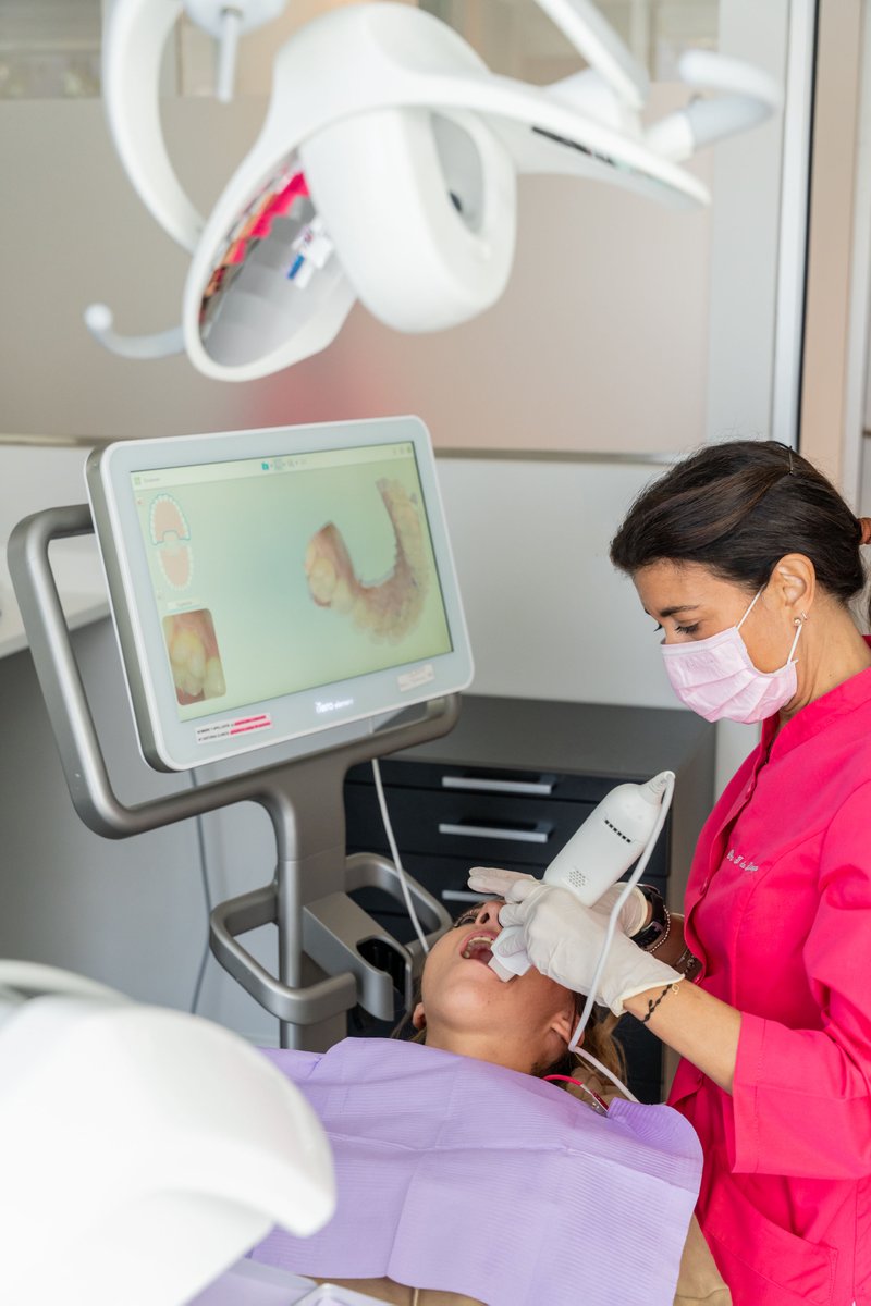 Hacemos que tu visita al dentista sea una experiencia positiva.

shorturl.at/YU4UT

#odontologo #odontologia #dentalarroque #dentista #clinicadental #boadilladelmonte #boadilla #sonrisa #salud #majadahonda <a href="/dentalboadilla/">Dentalarroque</a> <a href="/clinicamajadaho/">DentaLARROQUE</a>
