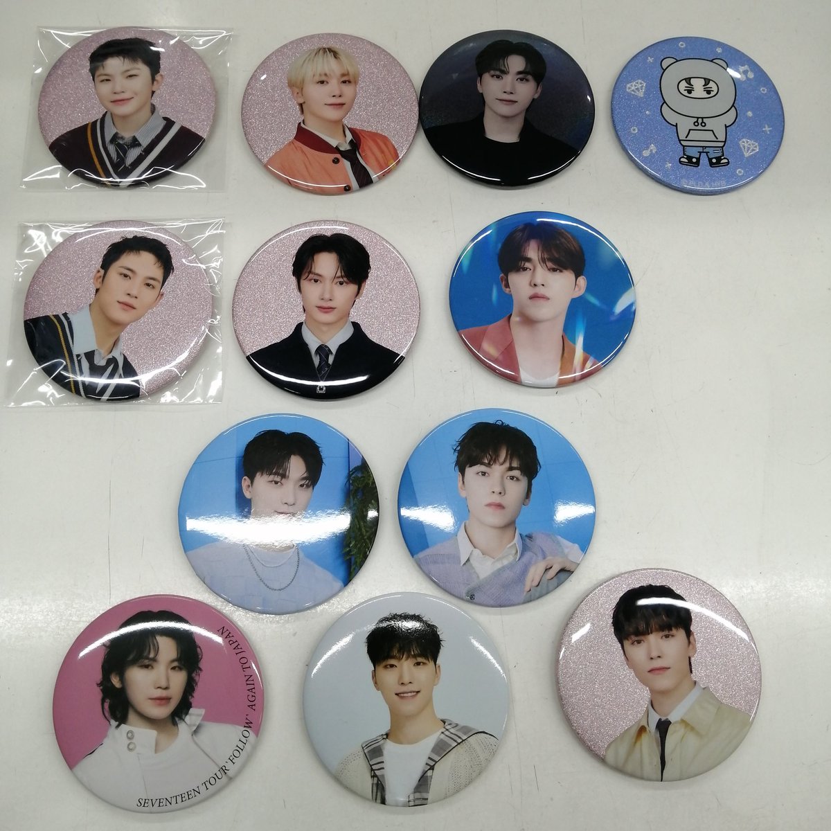 💎 #SEVENTEEN 💎 缶バッジがまとまって入荷しました✨ 既に品出し済み
