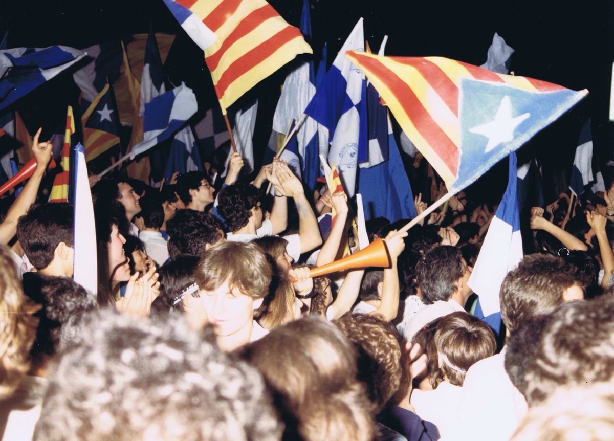 CESabadell's tweet photo. 🤩 Aquest dissabte homenatjarem l’equip que va aconseguir l’ascens a Primera del 1986

🔝 Membres de la plantilla i el cos tècnic que van aconseguir l’últim ascens a Primera rebran un merescut homenatge en commemoració dels 40 anys d’aquesta fita

📍 Us esperem, Arlequinats! https://t.co/bcf2jDLRHn
