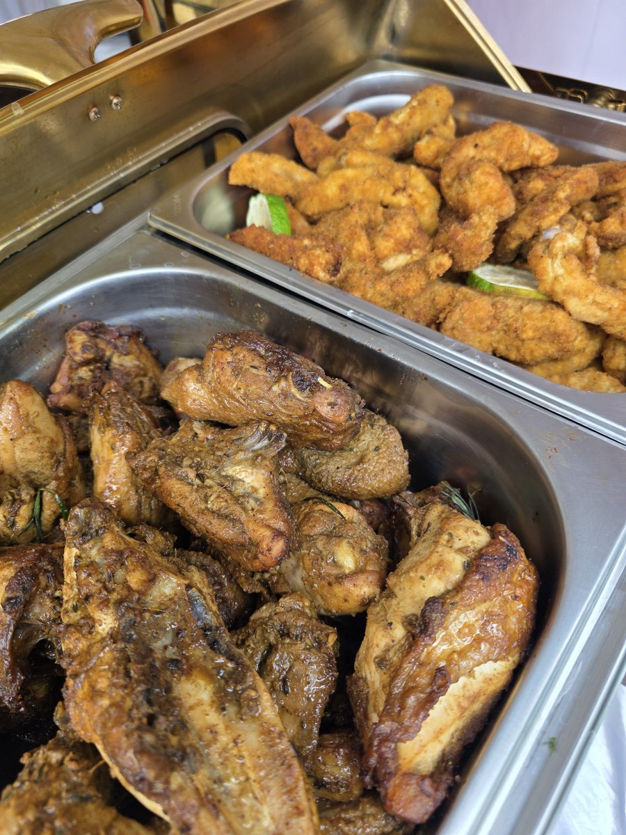 mama_hawi's tweet photo. Good morning Nairobi ✨️ 
I am a private chef who offers a variety of meals curated services- weekly meal prep, cooking classes, catering (inhouse and outdoor), customised meal packs. 
All available on request. 

Engage me on 0706550131
I am ready to serve you ✨️🙏 https://t.co/giItmnI8vN