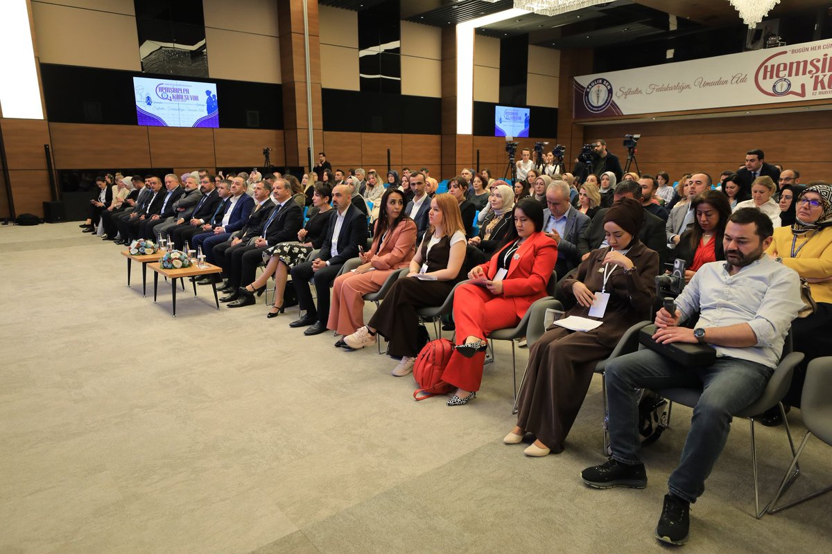 sagliksen's tweet photo. Sağlık-Sen tarafından gerçekleştirilen Hemşireler Konuşuyor Programı açılış konuşmaları ile başladı.

#HemşirelerKonuşuyor
#SözHemşirelerde
#HemşirelerGünü https://t.co/NZCPBU8CaN