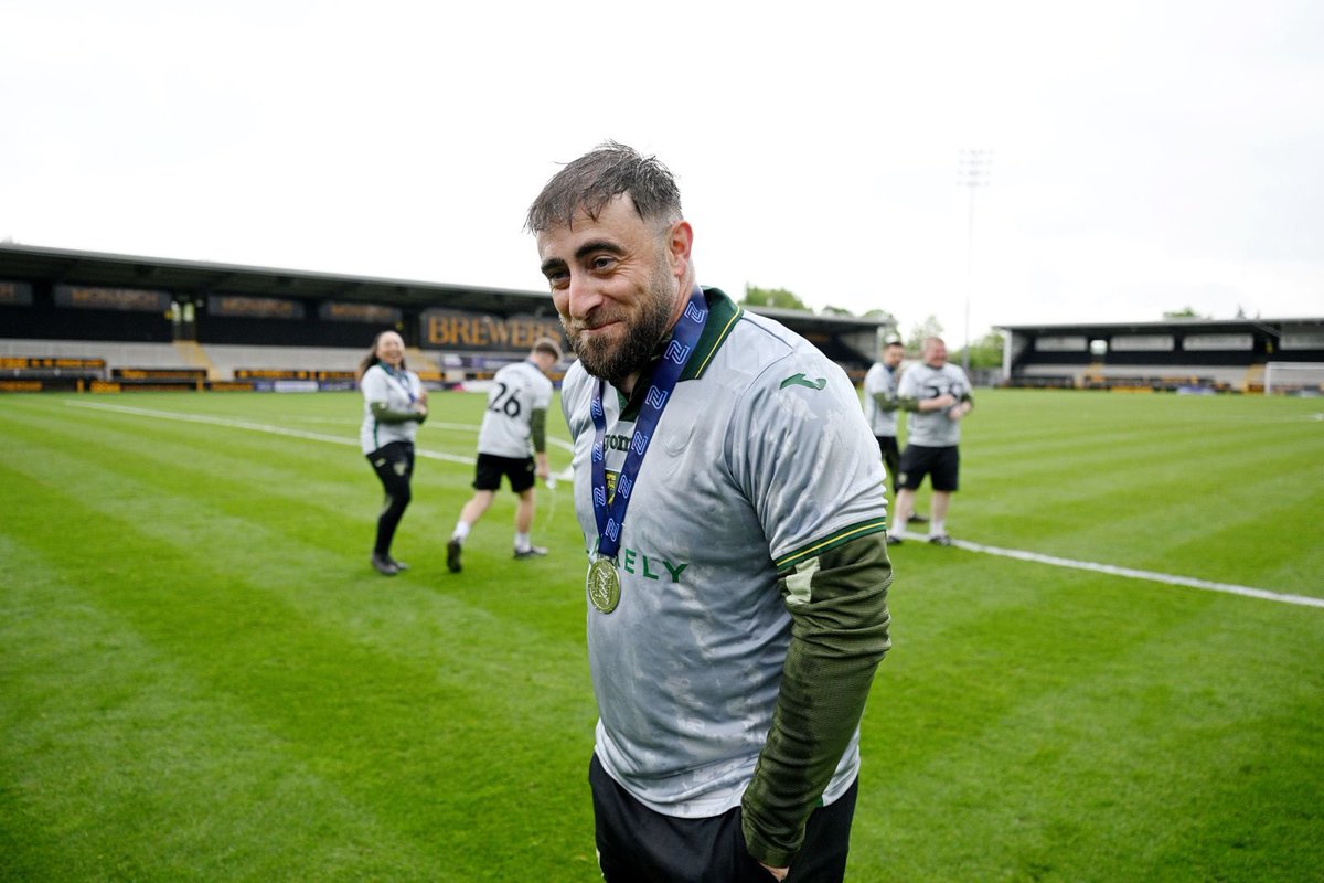 Andy Cook tweet media