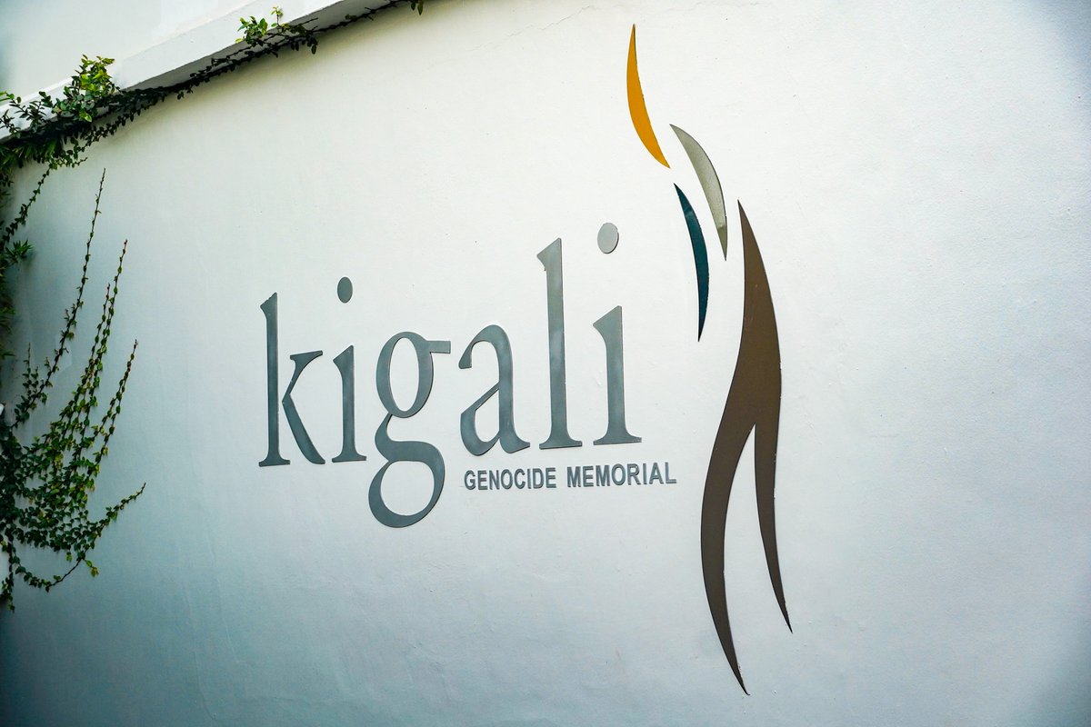 CentralBankRw's tweet photo. Governor @SorayaMHlive accompanied Governor Ebson Uanguta of @BankofNamibia on a visit to the Kigali Genocide Memorial, where they paid tribute to the victims of the Genocide against the Tutsi and reflected on #Rwanda’s history, resilience, and remarkable journey of rebuilding.

#BNREngage
#KnowYourCentralBank
