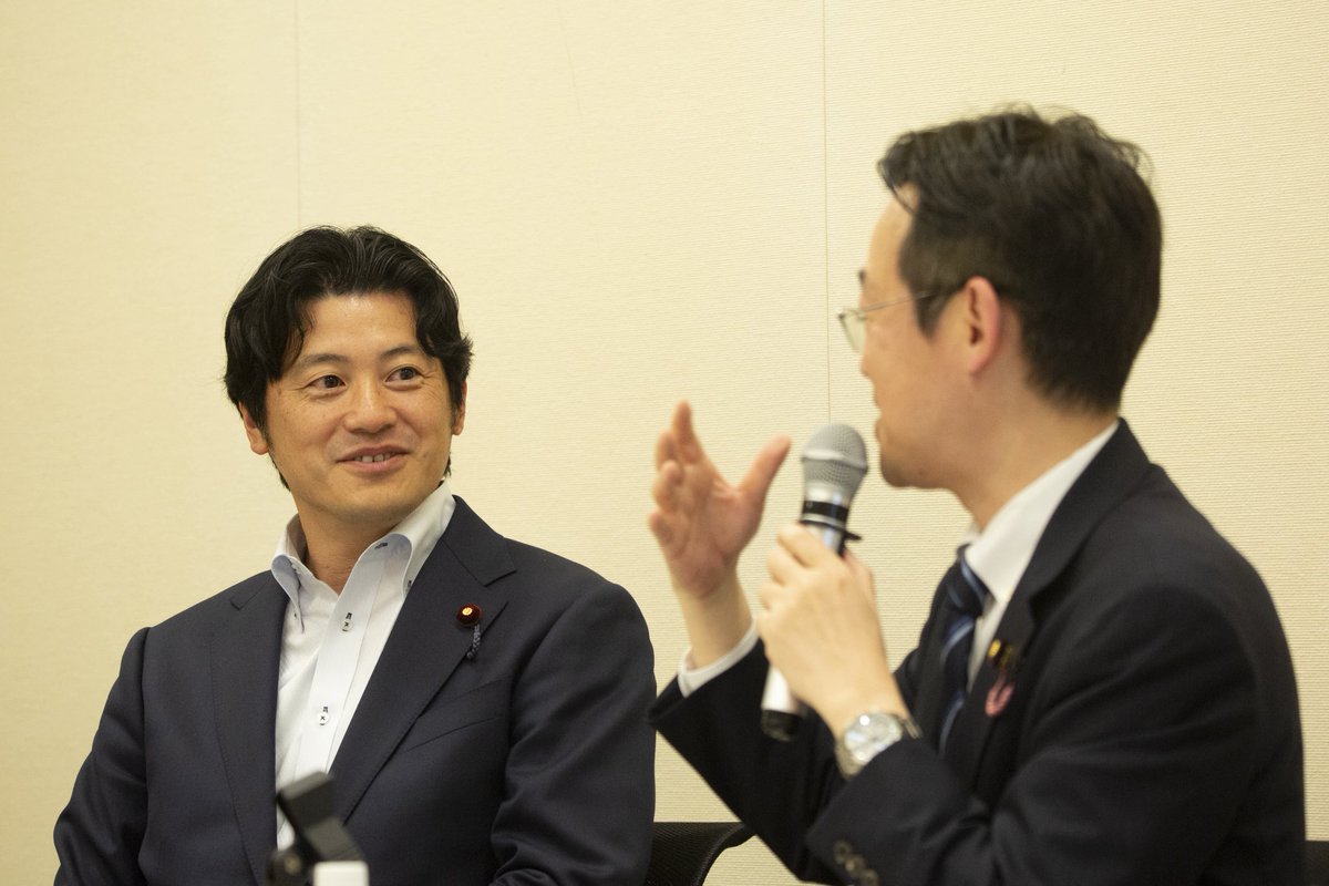 seminar_of_M's tweet photo. 【第四回コンテンツ政策研究会 開催報告】

2026年5月11日(月)、衆議院第二議員会館にて、第四回コンテンツ政策研究会を開催しました！

対面、オンライン合わせて多くの方にお集まり頂きました。改めて御礼申し上げます。

マンガ産業のリアルについて学ぶ有意義な時間でした。 https://t.co/qxSgvSUHhX