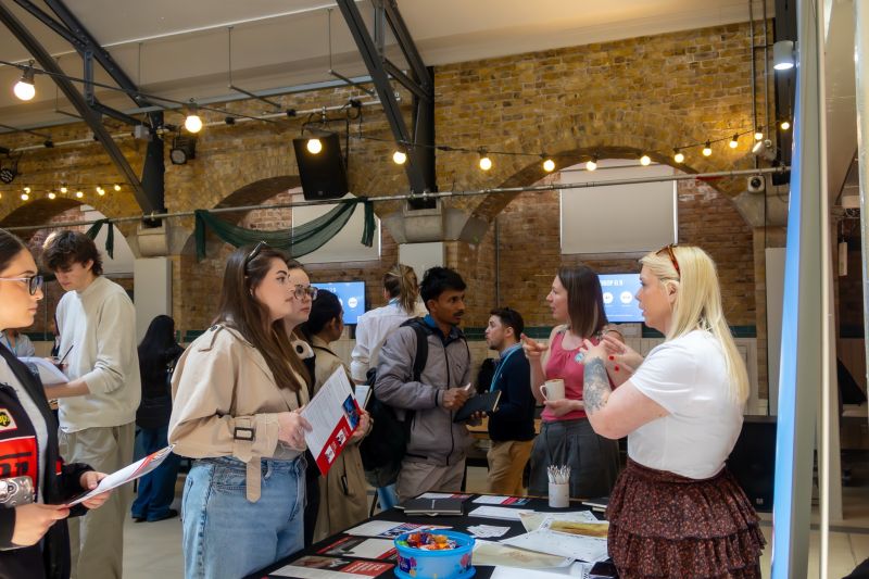 ForensicAccess's tweet photo. Recently, we attended the Science Networking Event at University of Greenwich, as part of our ongoing partnership.

It was a valuable opportunity to meet students, discuss forensic career pathways and support links between higher education and industry.

#ForensicScience https://t.co/d8EXOK1RD4
