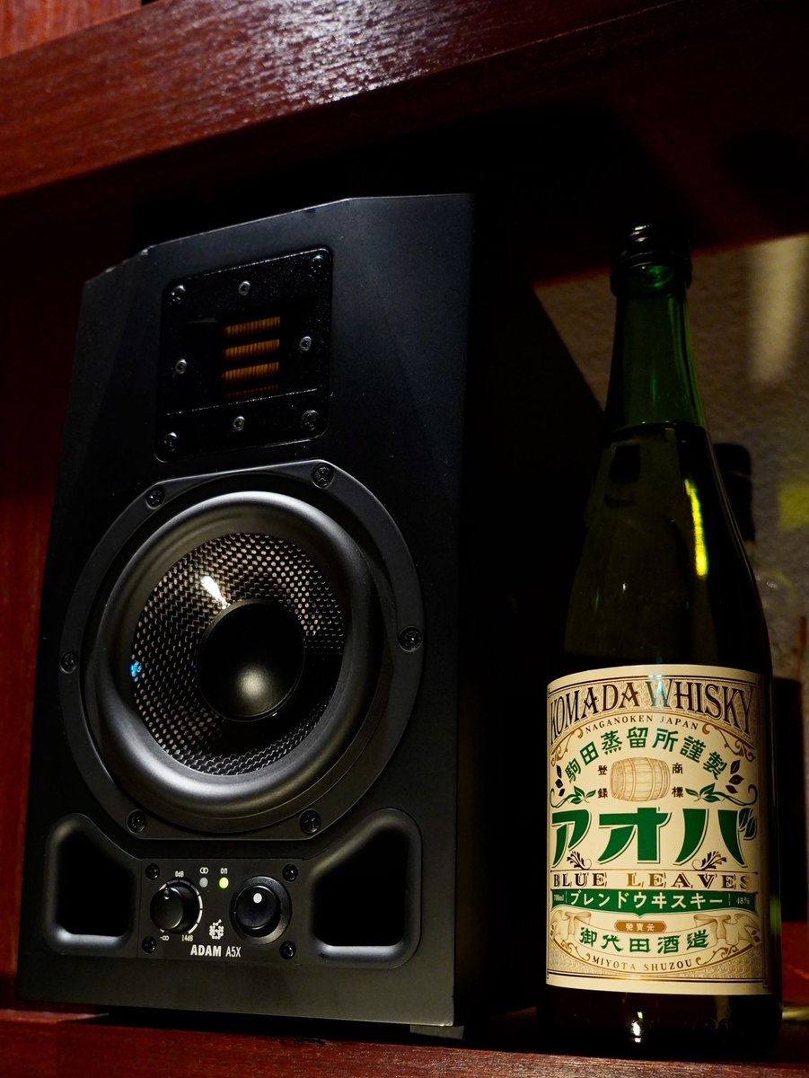 barhighgood44's tweet photo. USB-DACはDENON社のCDプレイヤーを使用しています。SACDとCDの再生にも対応したモデルで、CDを持ち込んでの聴き比べも可能です💿
いい音があるだけで、一杯の味が変わります

18:00-26:00でお待ちしてます♬

北海道唯一のハイレゾバーへようこそ🥃

#ハイレゾ #ハイレゾバー #札幌バー #すすきのバー https://t.co/rJfvlBsCa1