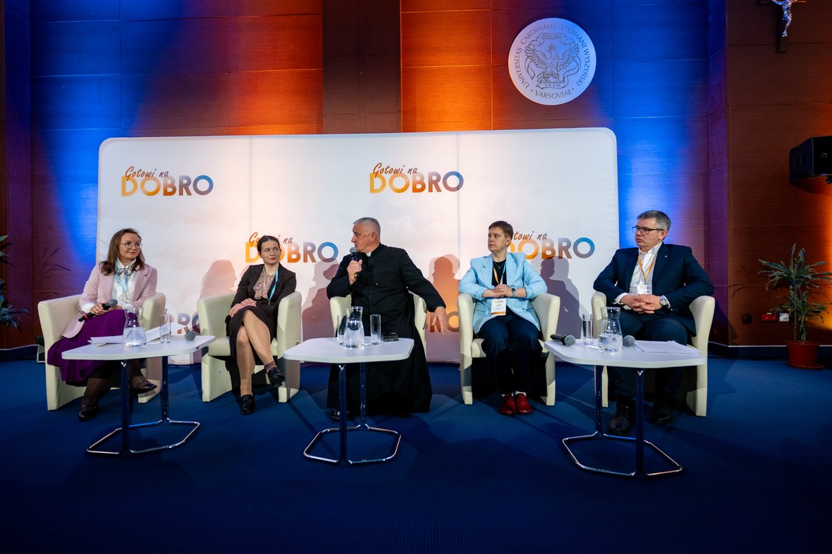 Fundacja Małych Stópek tweet media