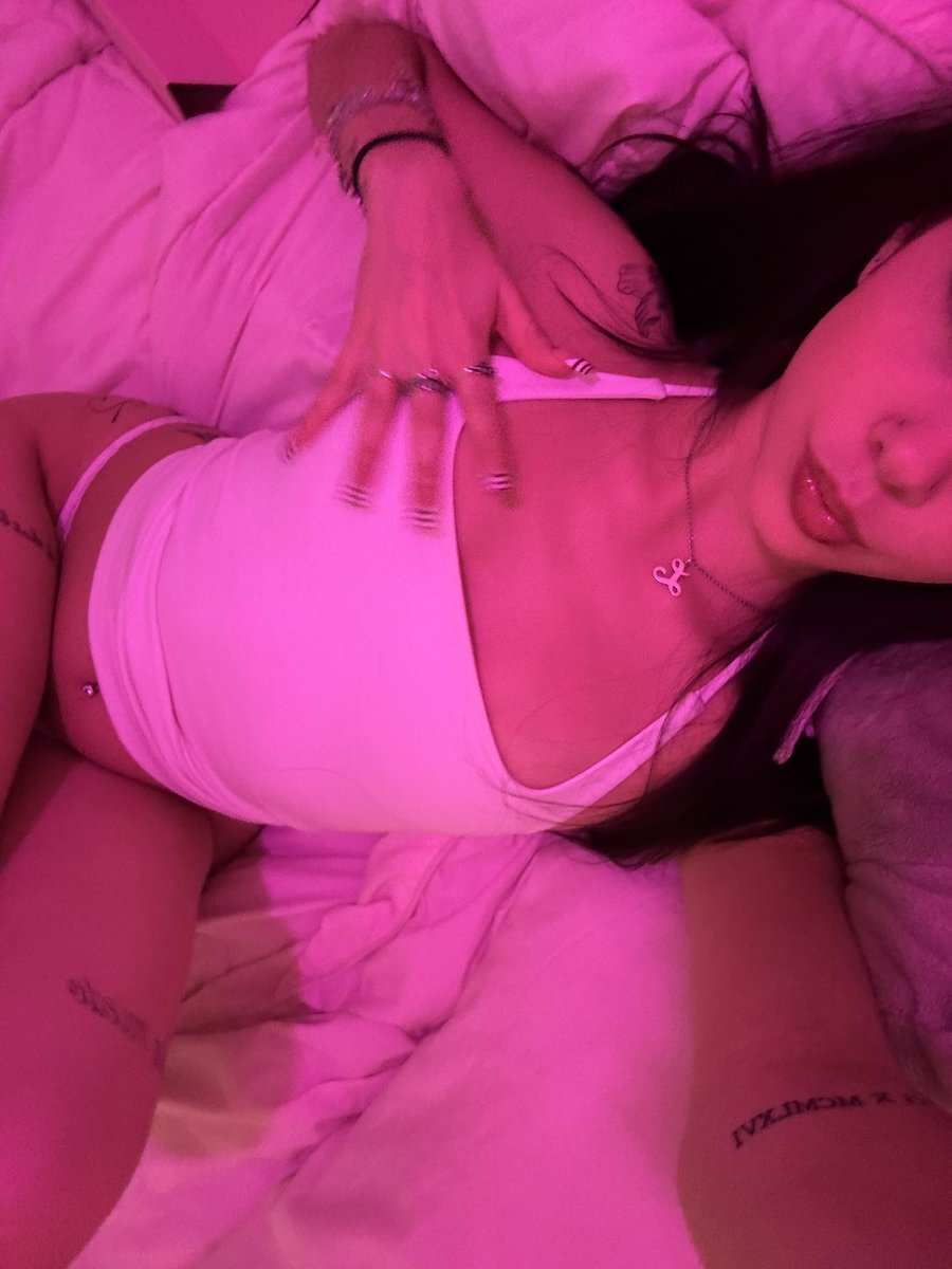 2fedlu's tweet photo. new vids up💗https://t.co/t49Ryu270U https://t.co/KmnfbPsCDg