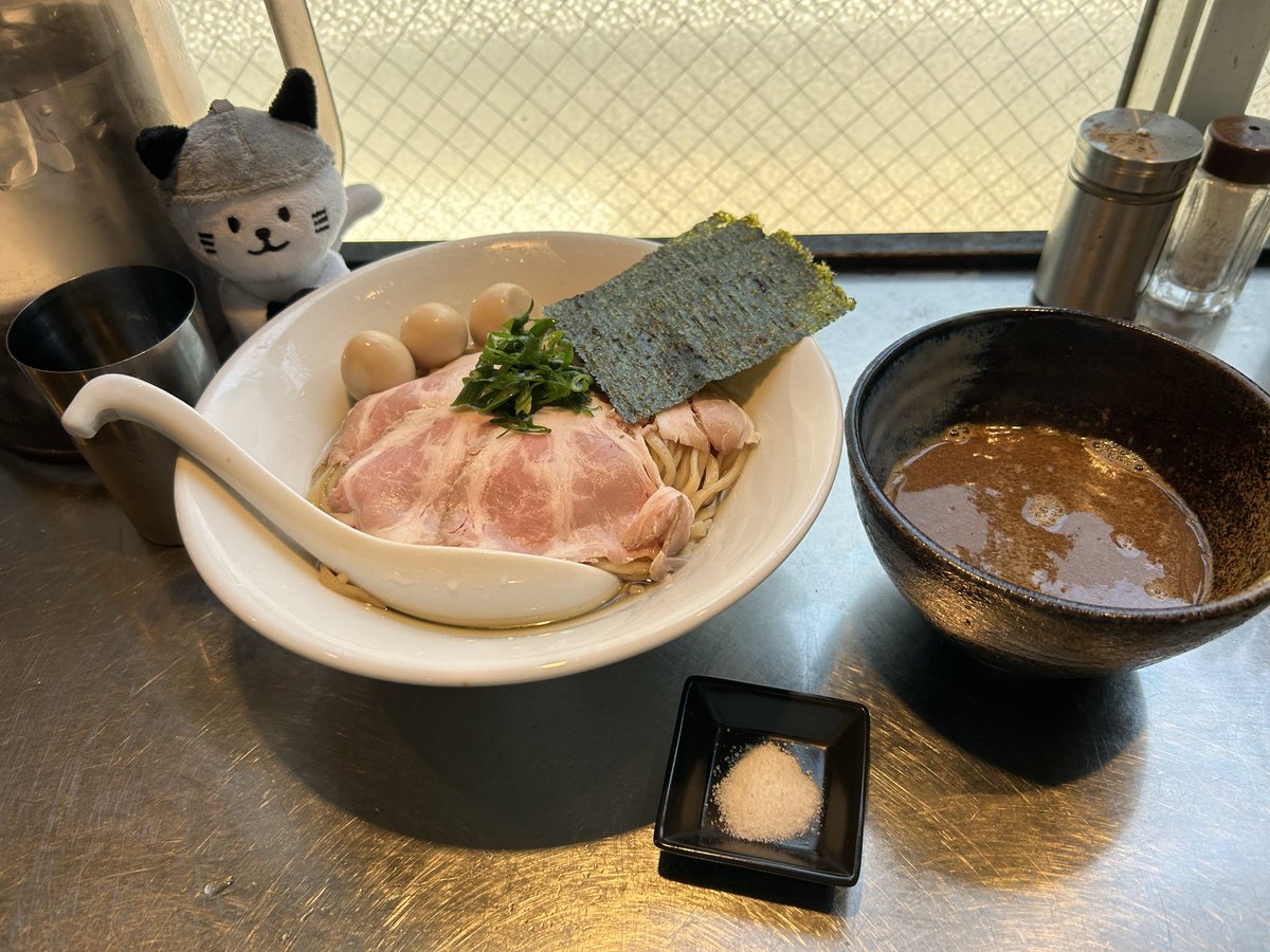 weminind's tweet photo. さんじ行きました。
冷やしと迷ったけど、つけ麺の気分だなあと思い。
満足です！！ https://t.co/RqMYfXusyO