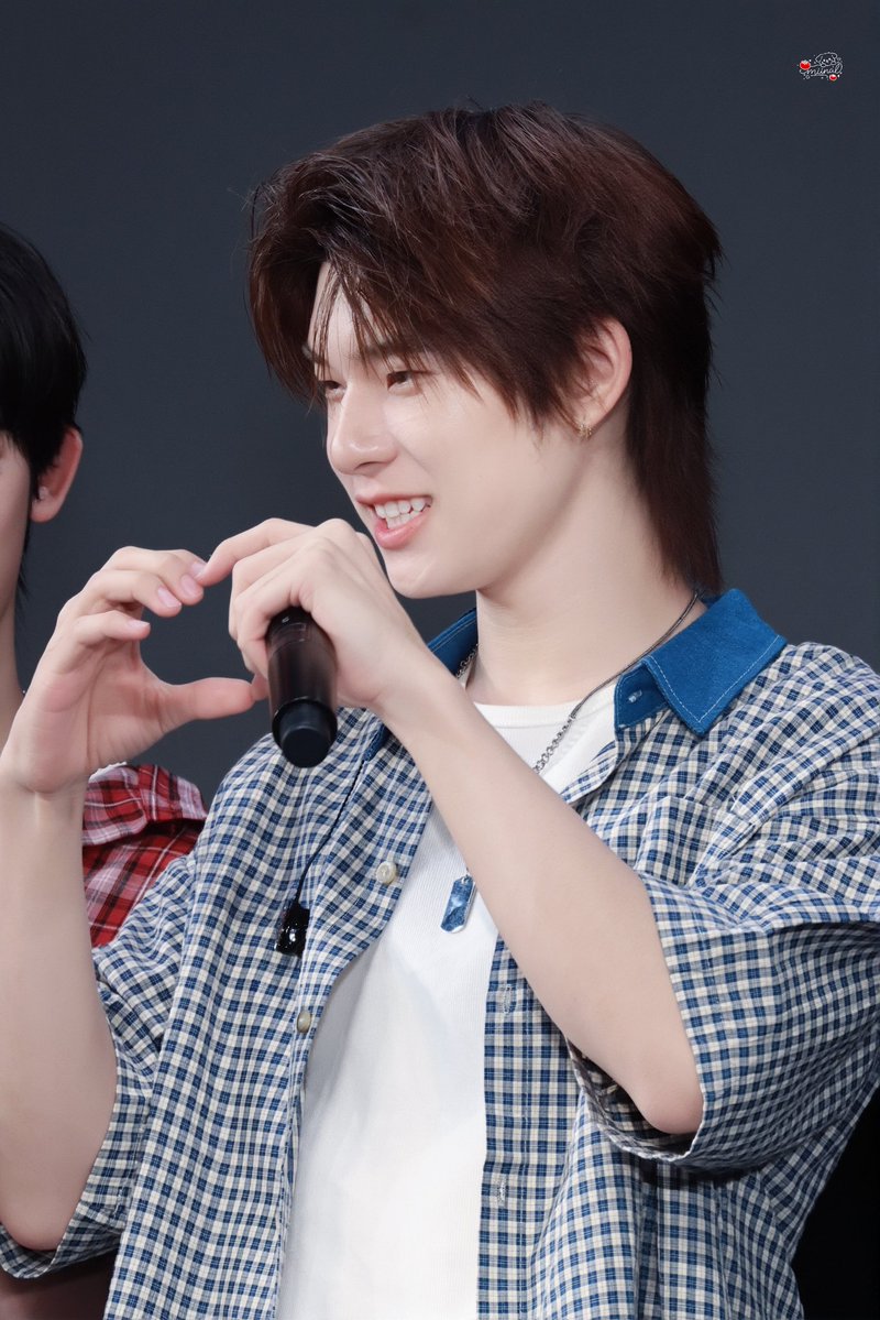 ૮₍´ • ꈊ •  ₎ა💘

DEXX AT AIMASHOW     

#AimaShowxDMD
#TEETEE_DEXX #twnpich 
<a href="/twnpich/">2Tee</a>