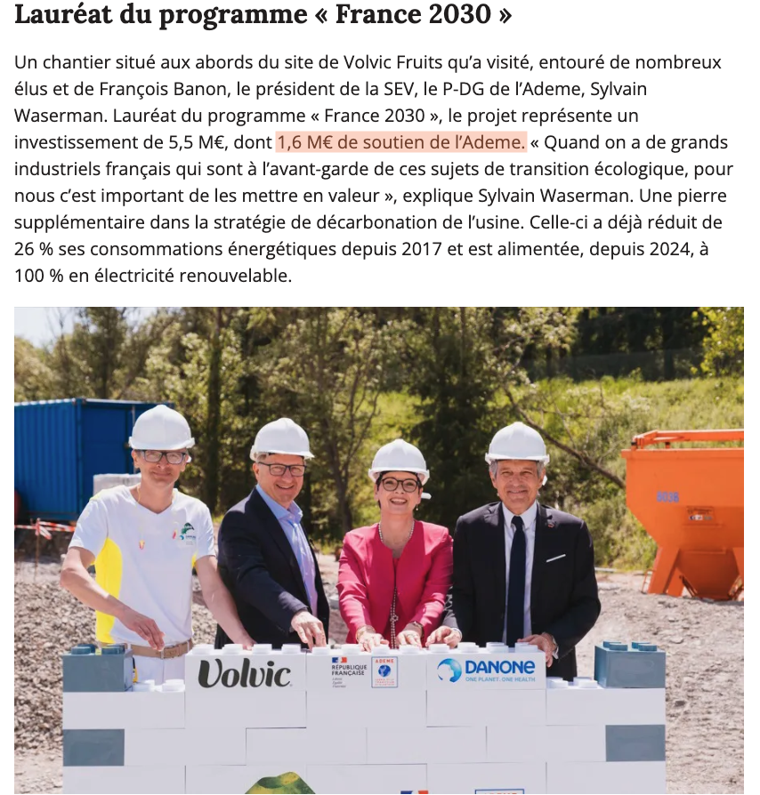 MarianneMaximi's tweet photo. Petit rappel, #Volvic c’est :
- 4 millions de bouteilles plastiques produites par jour;
- Plus de 300 camions qui transitent quotidiennement;
- 2,3 millions de m³ d’eau prélevés par an;
-Et surtout, c’est 45 millions de bénéfices en 2024.
Peut-être que cette filiale de Danone, multinationale du CAC 40, et dont l’activité consiste littéralement à produire du plastique en pillant les ressources d’eau auvergnates, peut se passer de l’argent de l’ADEME ?
