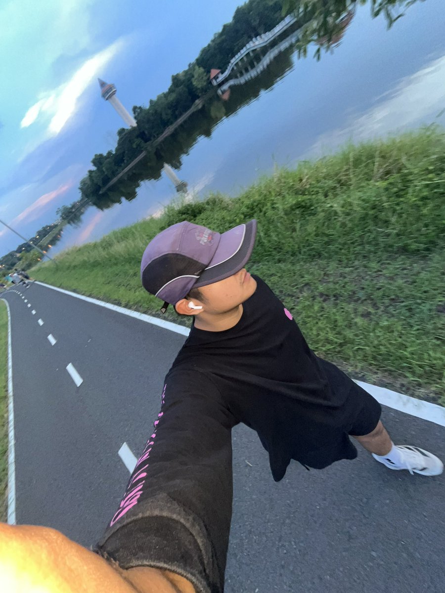 POND002p's tweet photo. หาเพื่อนวิ่ง🏃
#ศรีสะเกษ https://t.co/4E9HTAaYCj