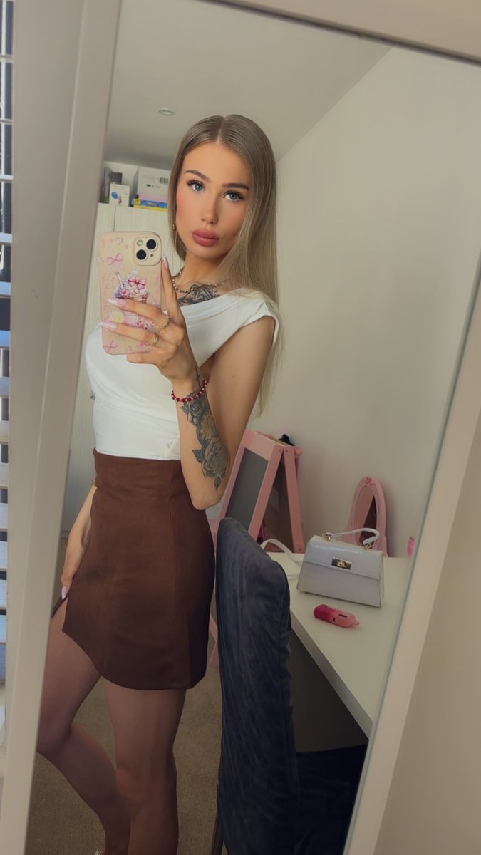 MISTRESS ELENA tweet media