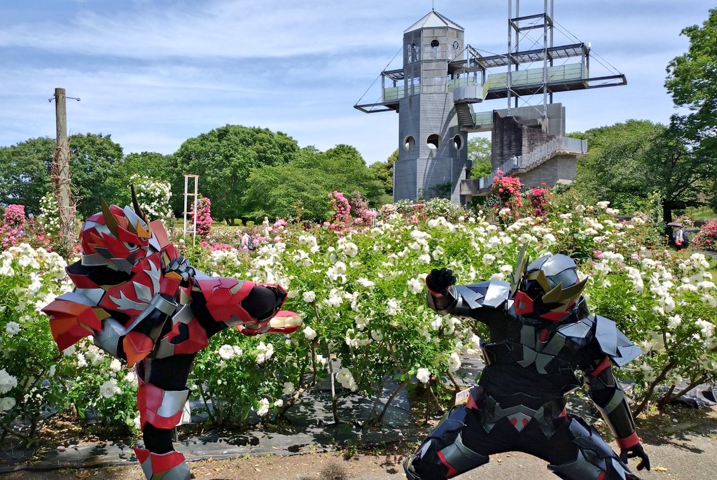 Project_Gaou's tweet photo. 俺様は邪鹿ッ！色が裏目にでる鹿の戦士ィィィ！！
アチィ！5月はこんなにも暑かったのかッ！？
せめて影で戦わねーと命に関わるぜ…　

…俺様も次に生まれ変わる時は光を吸収しない色になりたいモンだなァ！ https://t.co/R4vMhzwmiz