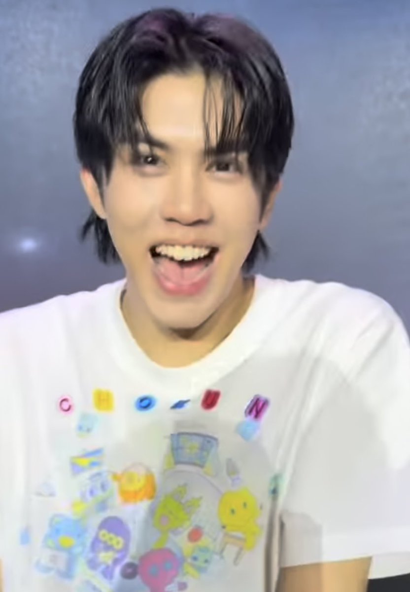 น้องกุหลาบสีเขียวขอให้โชคร้ายตามหาเธอไม่เจอ tweet media