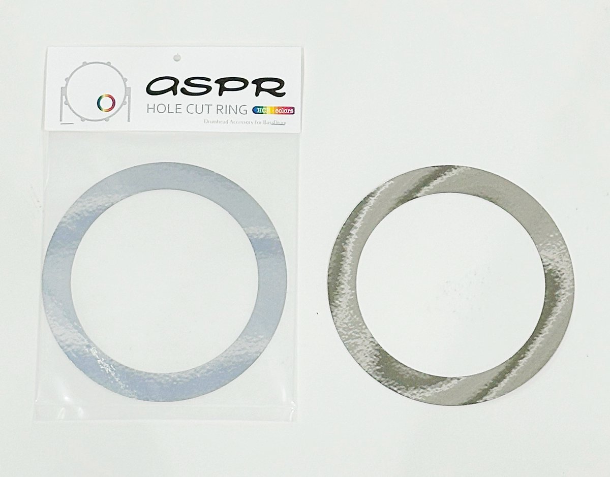 aspr_official's tweet photo. 【NEW PRODUCT!! HCRSVホールカットリングシルバー】
通常のHCR白黒赤黄青よりも少し薄い仕様。
ミラーシルバーデザインにより、ドラムのフープ、ラグ、ボルトなどのシルバーメッキにカラーが近いので一体感が出て相性が良いです。

外径：約172mm、内径：約131mm

￥2200-

#アサプラ
#ASPR https://t.co/fvV54hRfgE