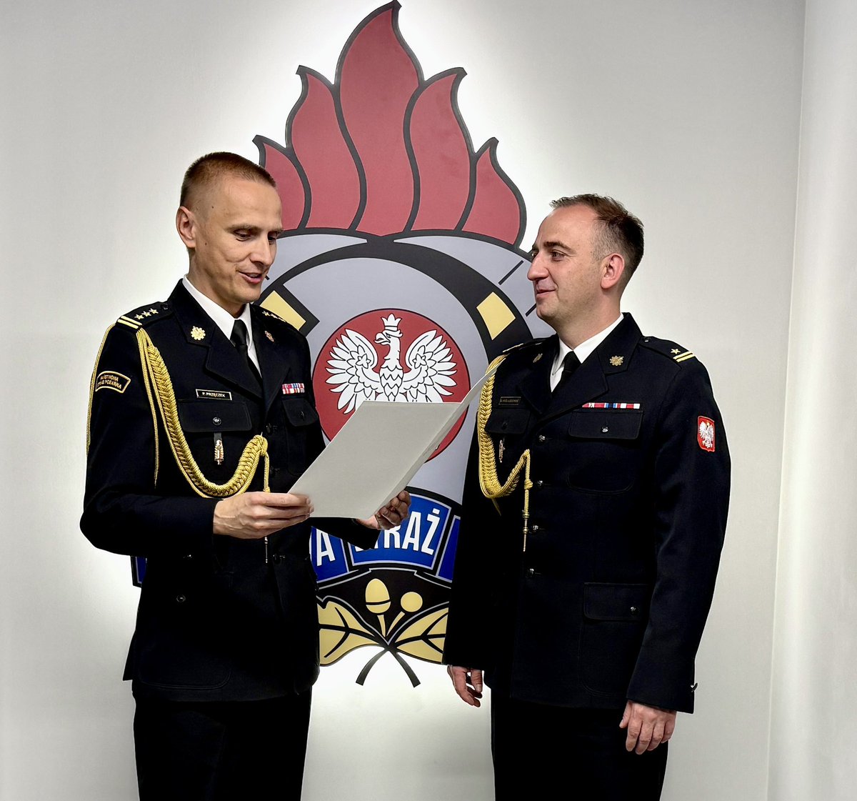 kwpspkrakow's tweet photo. 👨‍🚒🇵🇱 Małopolski Komendant Wojewódzki PSP st. bryg. Przemysław Przęczek z dniem 12.05.2026 r. powołał mł. bryg. Andrzeja Króla-Łęgowskiego na stanowisko Komendanta Powiatowego PSP w Zakopanem.

👏 Gratulujemy i życzymy sukcesów w służbie!
@AwPrzeczek 
@KGPSP 
@MSWiA_GOV_PL https://t.co/u7higmC7WS