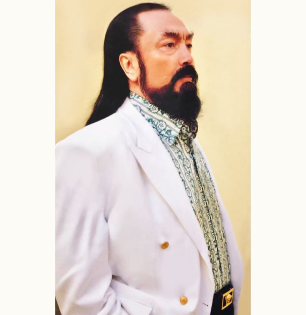 ecejklo's tweet photo. Adnan Oktar:
EN ÜNLÜ CEZA PROFESÖRLERİ
'ÖRGÜT YOK, CİNSEL SUÇ YOK' DEDİ

İstanbul İl Emniyet Müdürlüğü Toni Kroos İsmail Küçükkaya İyikiDogdunKivanc UEFA İstanbul Müdürlüğü Astral Hüseyin Gün Yusuf Güney Merit Casino'daki Zuhal B��cek CHP Genel Merkezi'nde https://t.co/s7bvD9oHZR