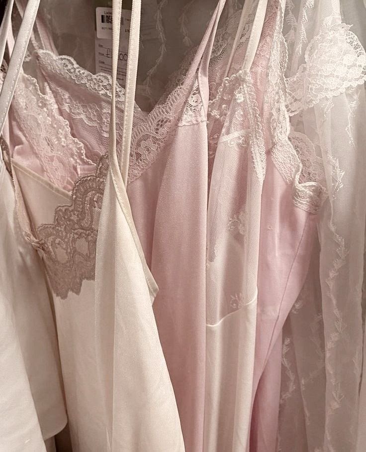 babydollsbody's tweet photo. ⠀
 ⠀:¨ ·.· ¨:
⠀  `· .  lacey ﹒ 18ꜝ
⠀⠀✚ ₊⠀books vms movies music
⠀⠀ soundgasm ddlg anything cute
⠀⠀ ♡ or ⟳ to be moots!!

#nfswtwt #ddgl #cnc #virgin #girlytwt #animetwt #booktwt https://t.co/81oIMRbAwg
