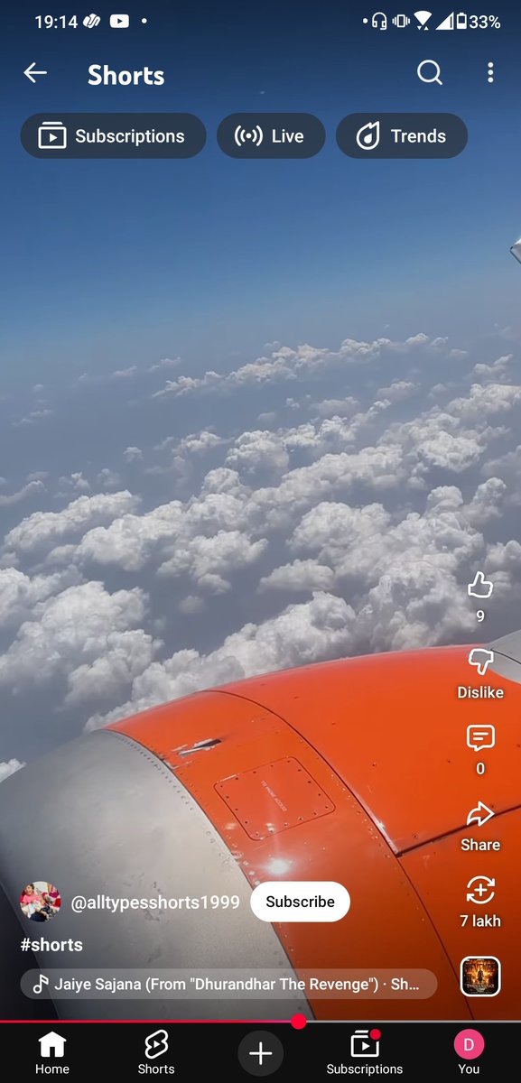 DeepankarUVACH's tweet photo. Hey @AkasaAir should someone be worried about the right engine on VT-YAT?
@DGCAIndia @MoCA_GoI https://t.co/VbBzBbIHfA