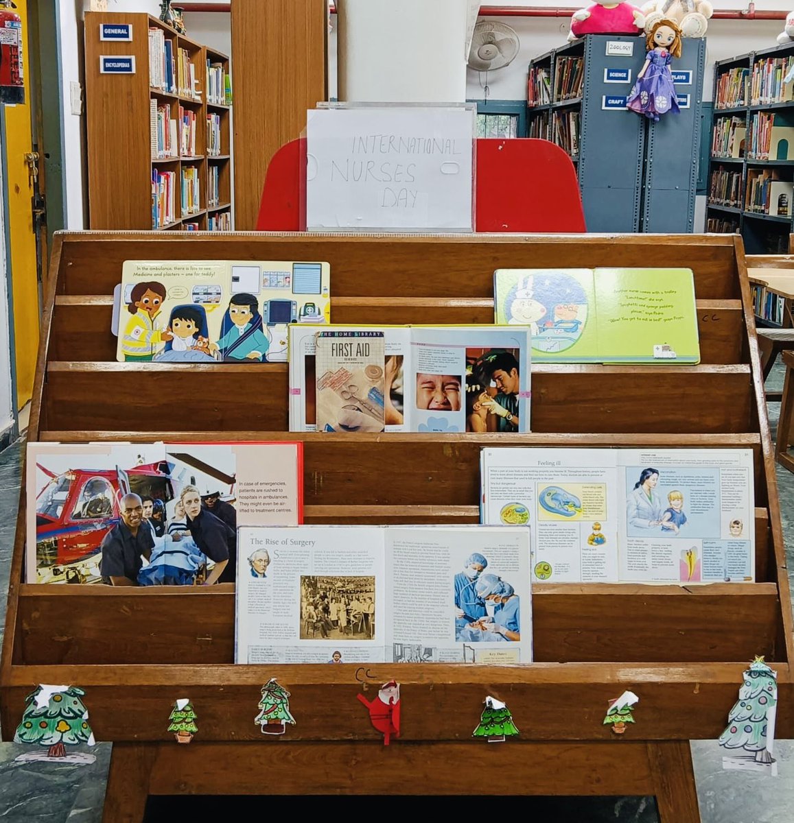 TSCSLibrary's tweet photo. Book Display organised on the occasion of International Nurses Day today #InternationalNursesDay @RrrlfKolkata https://t.co/X0XDls9FVL