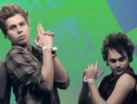 daily muke ꨄ tweet media