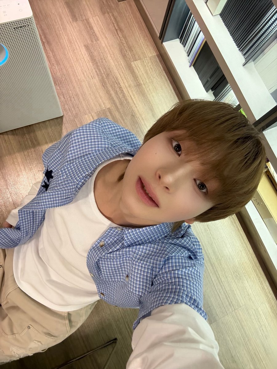 DD6PICTURES's tweet photo. #JANGYOONSEOK weverse dm post

#DAILYDIRECTION #DD #데일리디렉션 https://t.co/cfLMblKchg