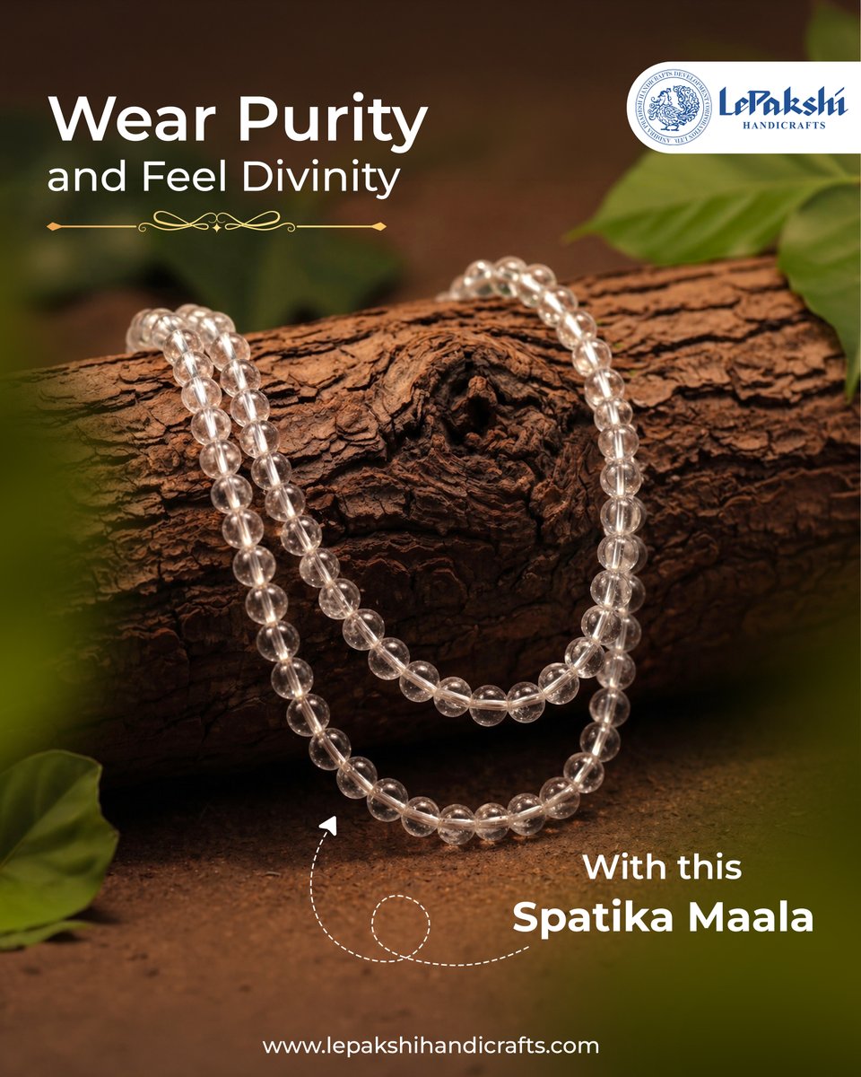 lepakshiaphdc's tweet photo. Spatika Mala 🤍A symbol of purity, peace & positive energy bringing calmness, clarity & divine vibrations to everyday life .
#LepakshiHandicrafts #AndhraPradeshCrafts #IndianHandicrafts #SupportArtisans #HandmadeHeritage https://t.co/HUPhgB3XWa