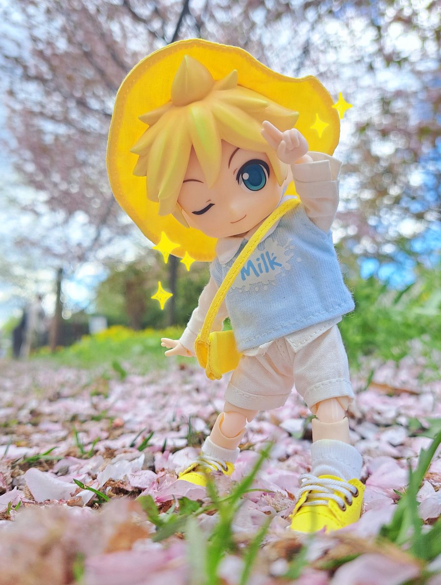AkaruiK's tweet photo. 🌸✨🌸✨
#鏡音レン https://t.co/weX2CoSbeH