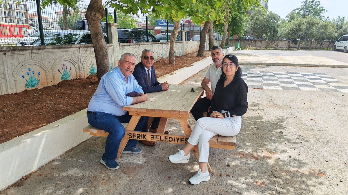 SerikMEM's tweet photo. 📌İlçe Milli Eğitim Müdürümüz İkram Ekiz,  Adnan Yılmaz ile birlikte Kadriye Mahallemizde  hayırseverimiz tarafından yapılacak olan okul alanında incelemelerde bulundu. 
📌İlçemiz eğitimine verdiği desteklerden dolayı hayırseverimize çok teşekkür ederiz.
@tcmeb @ikramekiz https://t.co/2FID52gRrX