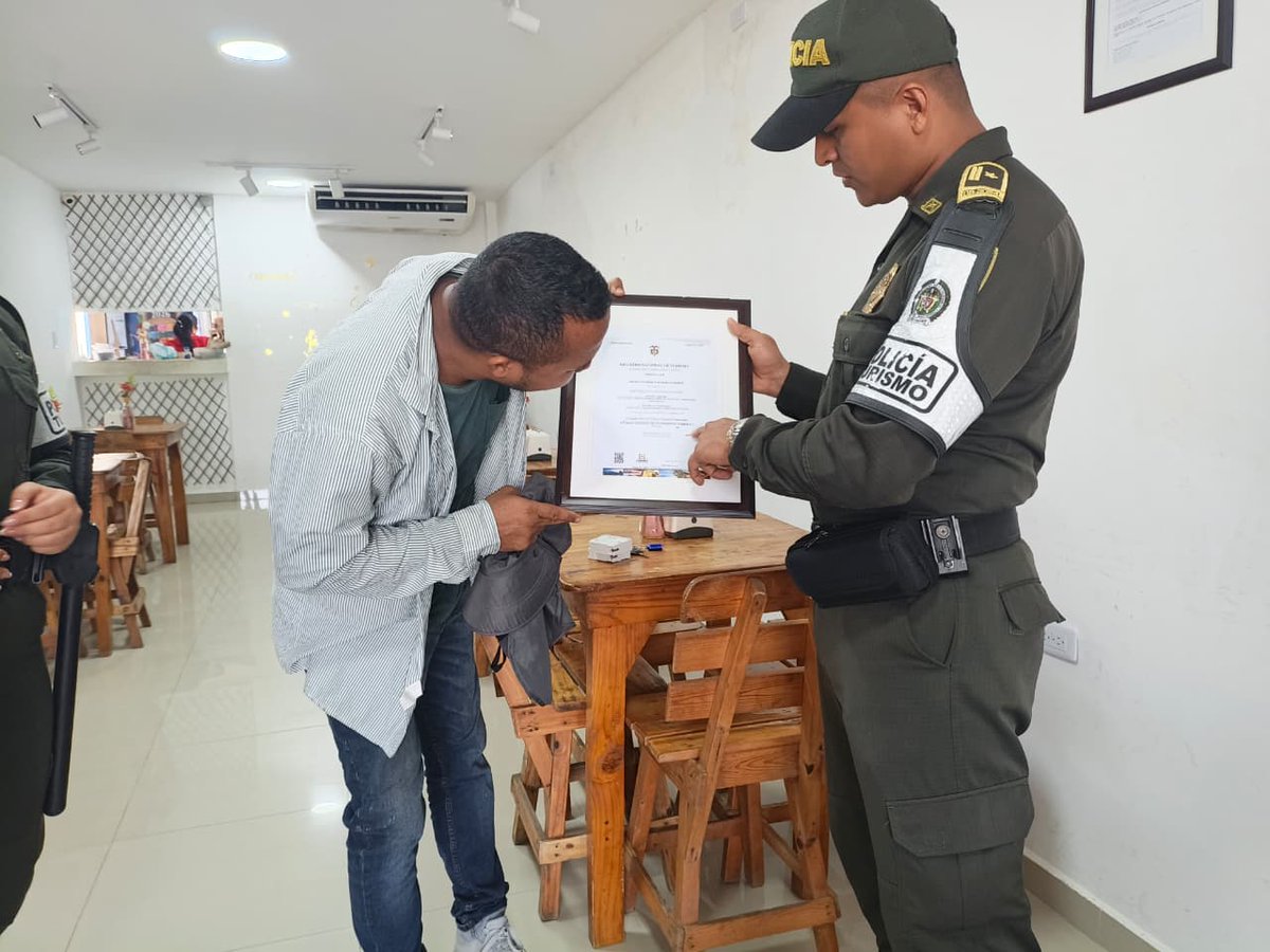 ProteccionPonal's tweet photo. 👮‍♂️🌴 En el Magdalena fortalecemos la seguridad del sector turístico.

Desplegamos acciones de vigilancia y control mediante visitas a prestadores de servicios turísticos, verificando el cumplimiento de la normatividad vigente y promoviendo entornos seguros✔️. https://t.co/ipVFYCvqOB