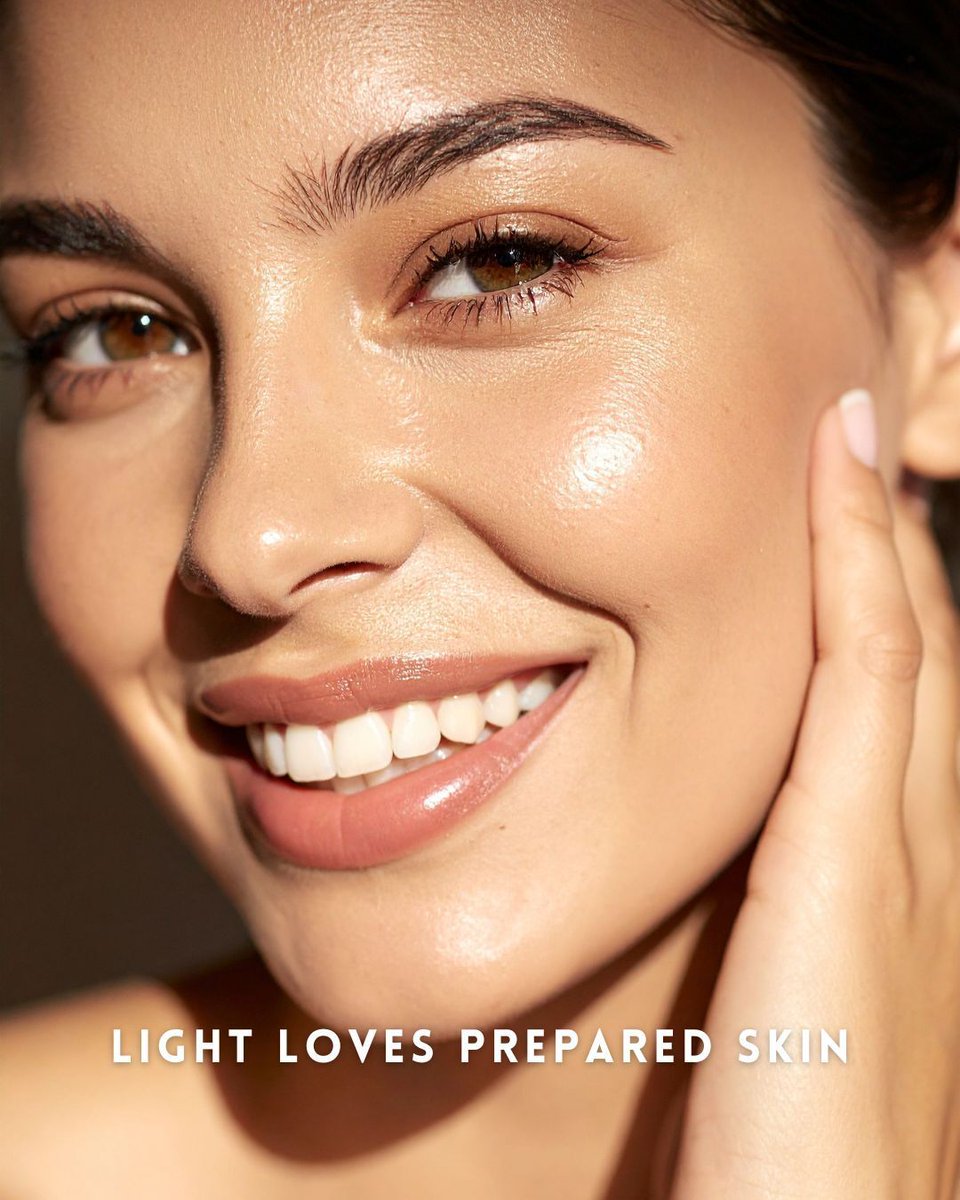pureternia's tweet photo. Good skin doesn’t depend on lighting.

It transforms with it.

Discover PURETERNIA.

#quietluxury #luxuryskincare #glowingskin #refinedbeauty #skintexture #cleanbeauty #elevatedliving https://t.co/9nveDkUQFq