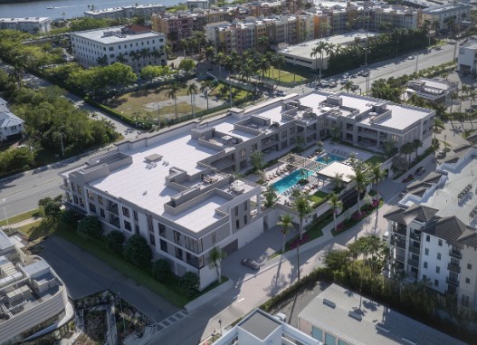 TheRontoGroup's tweet photo. Experience the essence of luxury living at Encore Naples Square - only 6 residences remain. Enjoy sophisticated design &amp; walkable access to downtown Naples’ finest boutiques and dining. Residences start in the mid $2M’s. For inquiries, contact 239-362-9558. #TheRontoGroup https://t.co/mPH0qj4PKG