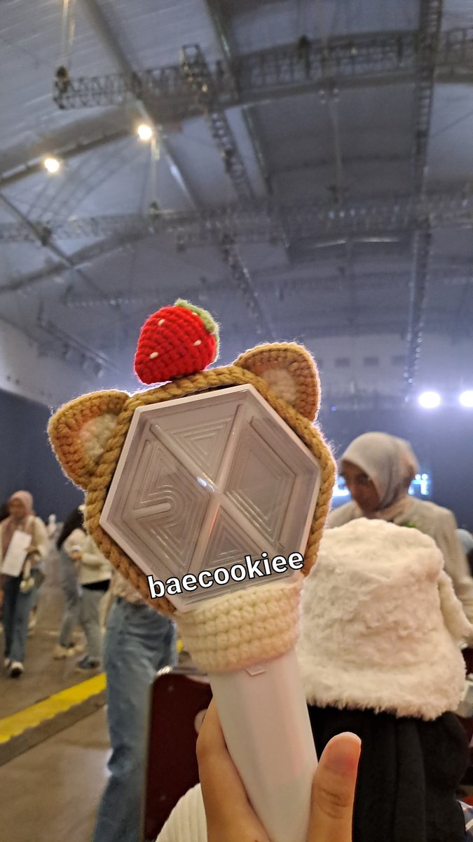 baecookiee's tweet photo. [ Preloved LS Cover Baekhyun Teolaegi ]

Rp 60k

- good condi
- bahan rajut from @/satu.untai
- baru dipake 1x 
- inc packaging
- bisa co 🍊
- cek condi by dm
- dom depok

https://t.co/JHMzCME2sa

t. sell wts jual exo lightstick eribong https://t.co/MnxJ7wN09z