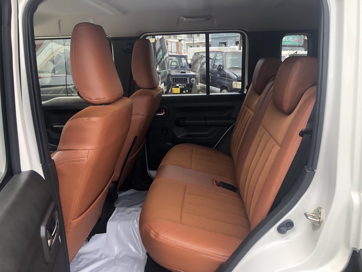 autosjs's tweet photo. こんばんは。リアシートも取付け完了
シートカバーもパツンパツンのビッチ
ビチでヨレ・ズレが無く良い感じです。
メッシュな感じで涼しげです

#ジムニー
#ノマド
#ジムニー中古車
#ノマド新車
#Jimny
#KATANA
#Samurai
#Sierra
#ジムニーカスタム
#ジムニーライフ
#ジムニー女子
#ジムニーキャンプ https://t.co/LRvHl5CVRi