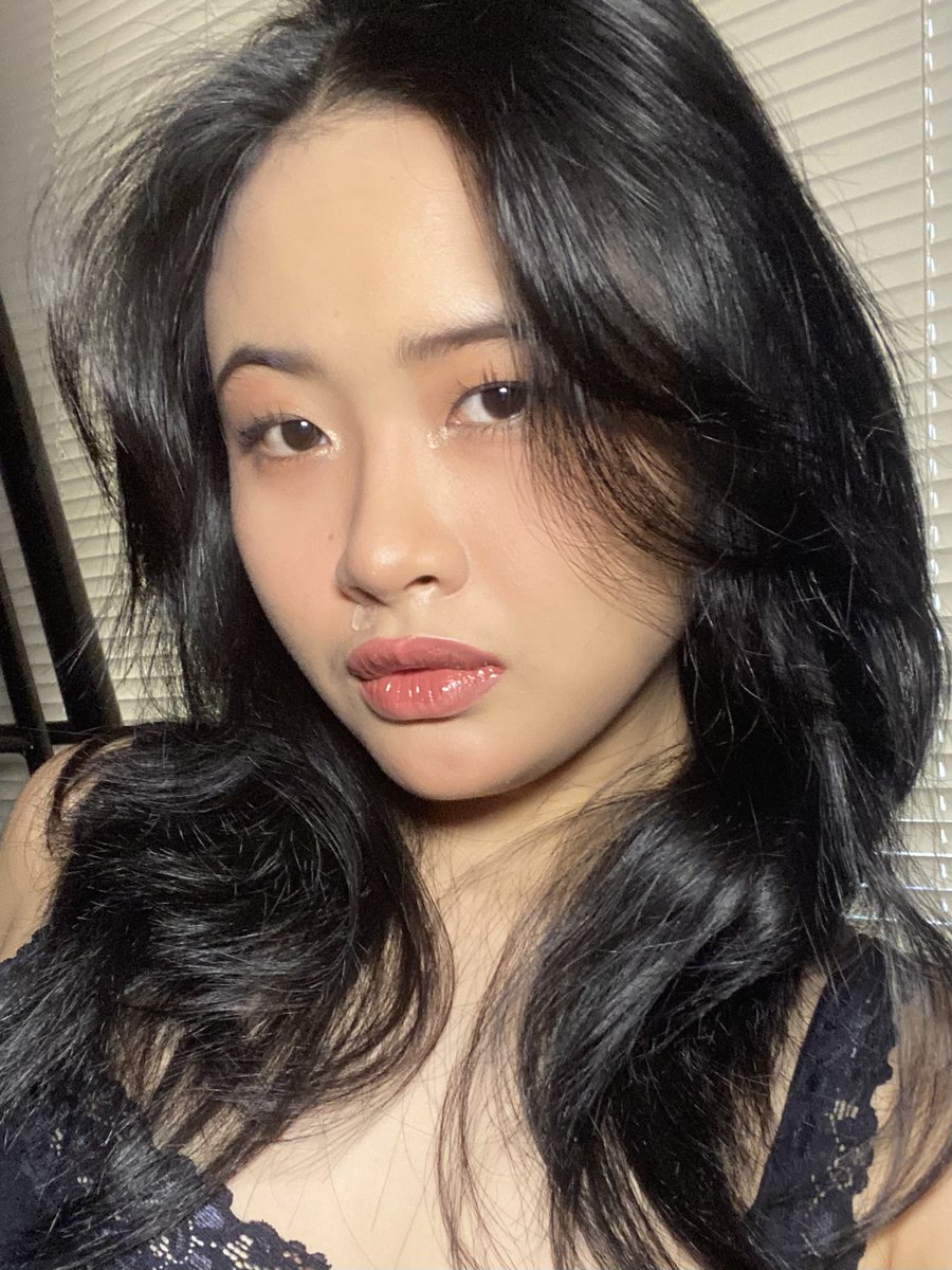 mikaela tweet media