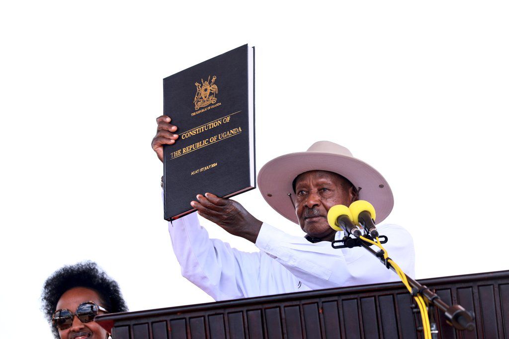 mwibo_benjamin's tweet photo. 40 years. 7 terms. One man. H.E Yoweri Kaguta Museveni has been officially sworn in as President of Uganda for the 2026–2031 term at Kololo Ceremonial Grounds  extending the longest presidency in Uganda's history. Love him or question him, today is a defining moment for the Pearl of Africa. under the theme "Protecting the Gains, Making a Qualitative Leap into High Middle Income Status." A new chapter begins.🇺🇬 #Museveni7 #Uganda2026 #Inauguration2026