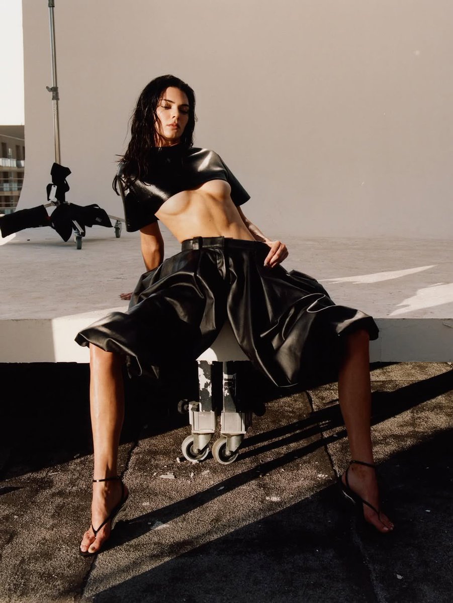 Khloé's girl tweet media