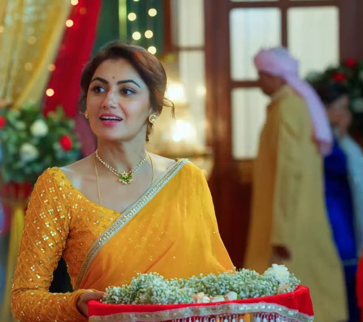 Abhi_01A's tweet photo. 🐝🧡🌻🍯
#TumDenaSaathMera #SritiJha #TSDM https://t.co/aAeqFlWhxk