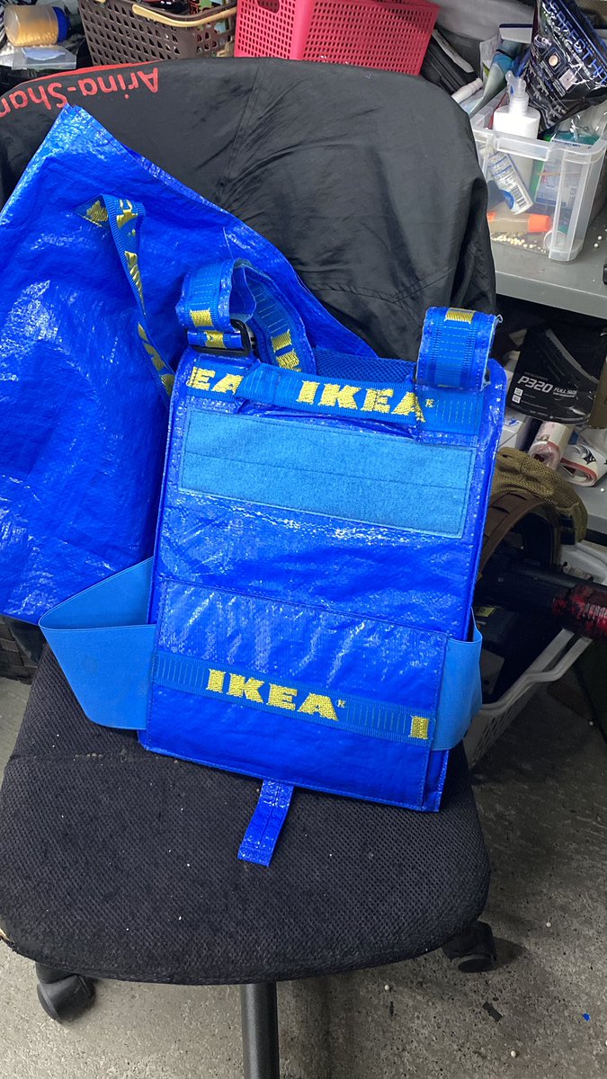 変わりダネ🩷 IKEAのバッグで作ってあるプレキャリですよー🤣 面白い