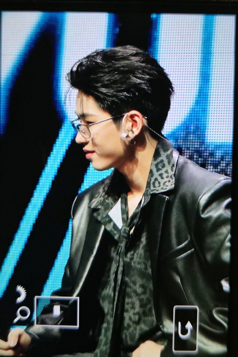 뉴니즈 tweet media