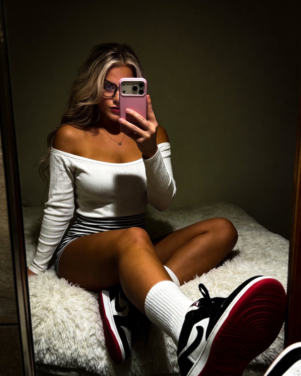 Ashley 🖤 tweet media