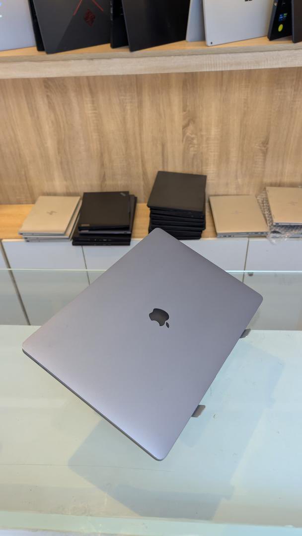 Starget Computers 💻 tweet media