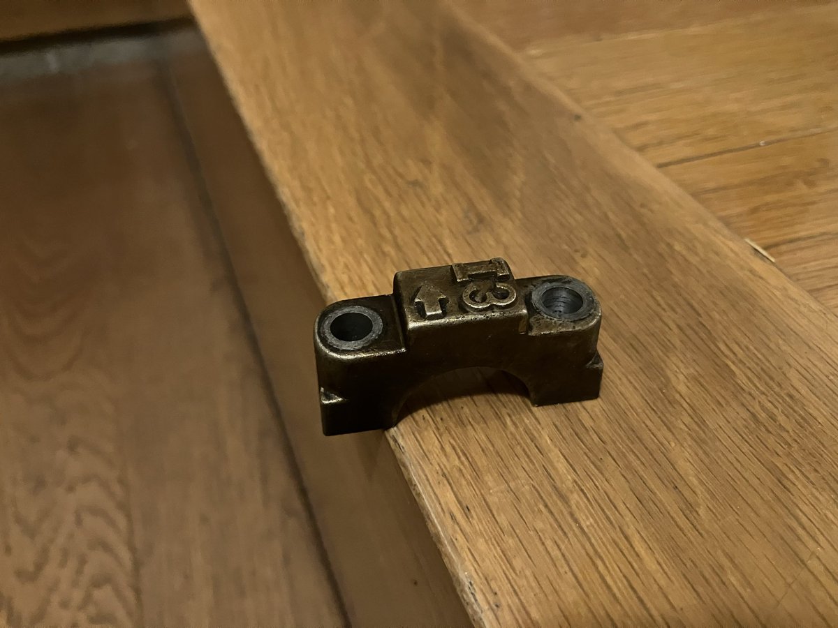 blackboxm4's tweet photo. 読みは合ってると思う。
ラパン6型のカムハウジングは団付きなしなので、SSTが規定位置まで入らなかったけどこのハウジングなら大丈夫だと思う。 https://t.co/nV7qOOwpaX