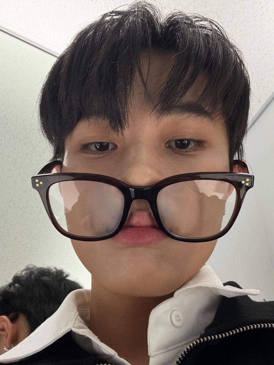 เฮียหมู tweet media