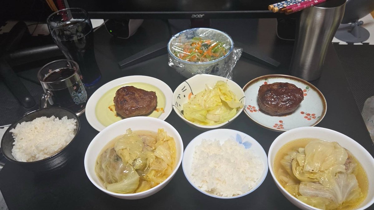 fuwamaru_f's tweet photo. 今日はハンバーグとロールキャベツ！ https://t.co/l3HfSuzAEl