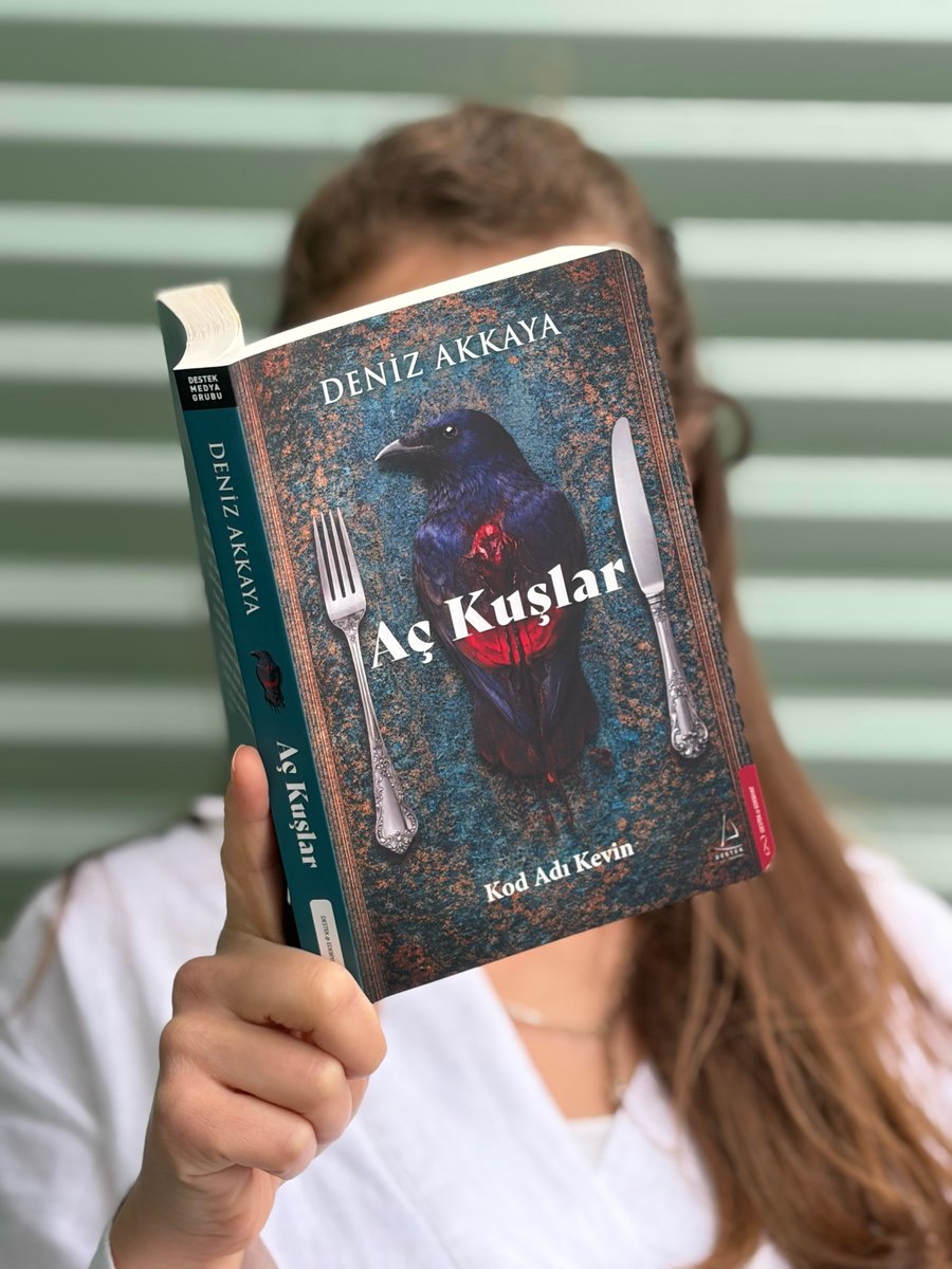 destekyayinlari's tweet photo. BU KİTAP, GERÇEK KİŞİLERDEN ESİNLENİLMİŞ BASİT BİR KURGU DEĞİL, PARANIN AHLAKIN YERİNE GEÇTİĞİ, HER ŞEYİN MUBAH SAYILDIĞI BİR DÜZENLE HESAPLAŞMANIN ROMANIDIR.

@dddenizakkaya https://t.co/KWd5k7E9Fx