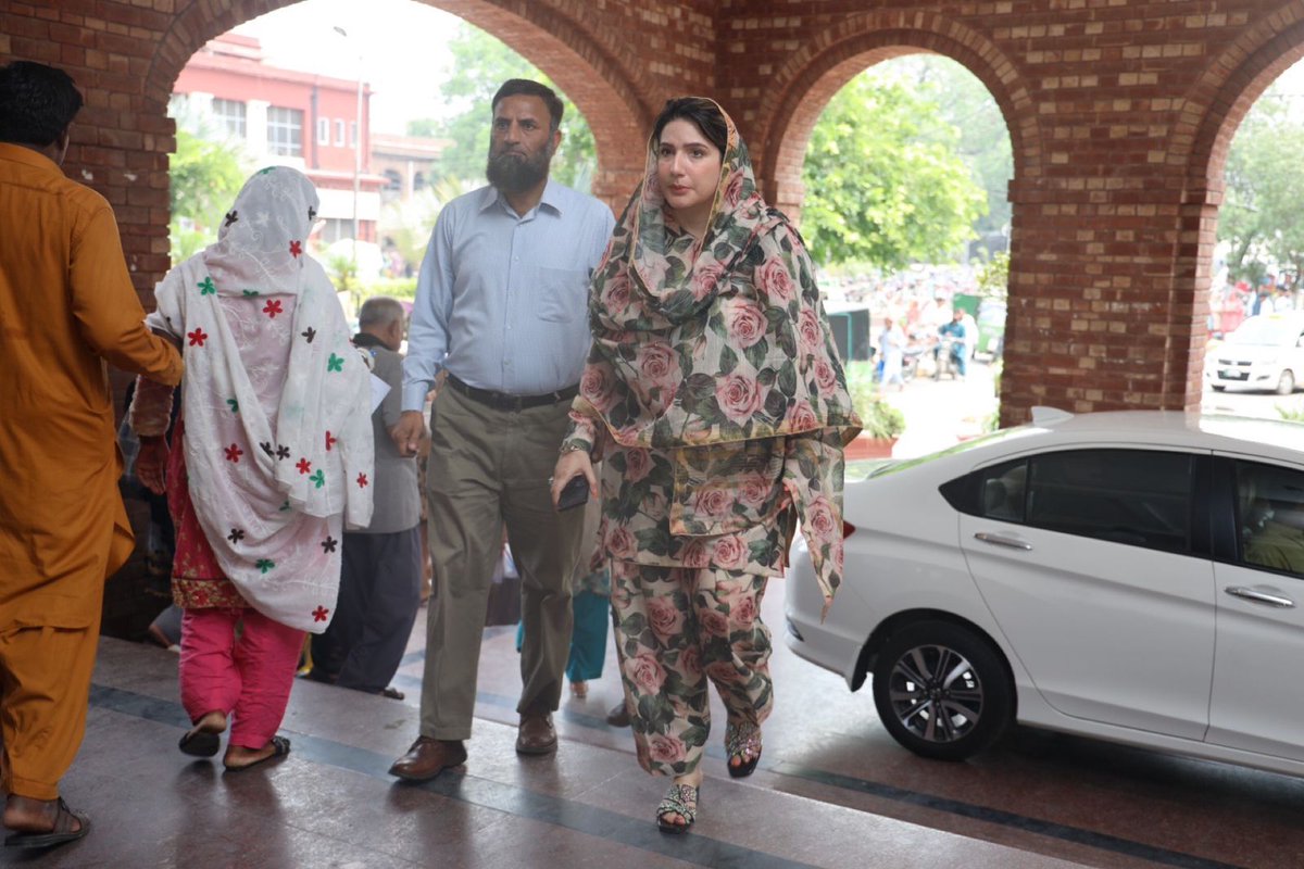 PUNJABPSPA's tweet photo. وائس چیئرپرسن پنجاب سوشل پروٹیکشن اتھارٹی جہاں آراء منظور وٹو نے کنگ ایڈورڈ میڈیکل یونیورسٹی،
#jahanaraserves #vcpspagop #wattooimpact
@PnD_Punjab @GovtofPunjabPK @cmopunjabpk @SHCMEHealth @kemuofficial @JahanAraWattoo https://t.co/ld7xrJymVr