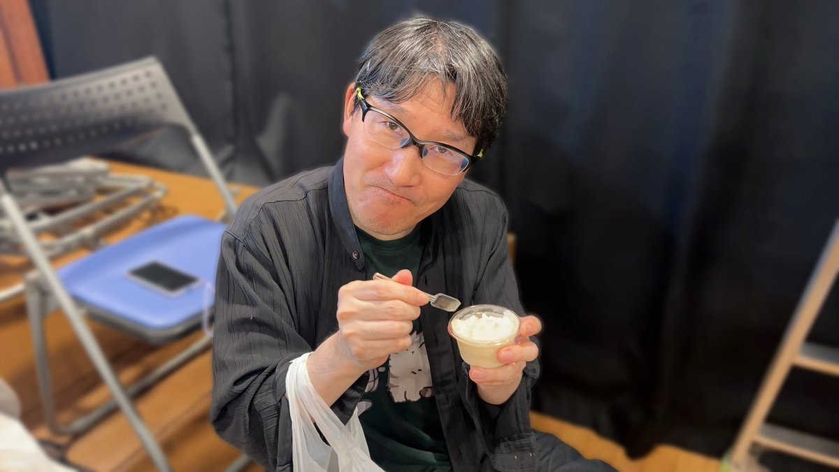 shakihoshico's tweet photo. 小屋入り2日目

実家のHaukalimaHossyから差し入れで
ジェラートが山盛り届きました〜🍨

皆で休憩にひやりといただきました🫡✨
このGWから営業開始してます◎

いよいよ #罠2039 明日A班初日！

ご予約まだ間に合います！
ぜひ見ていただきたい🎹

https://t.co/dSr01cennJ https://t.co/QPt0IavQKZ